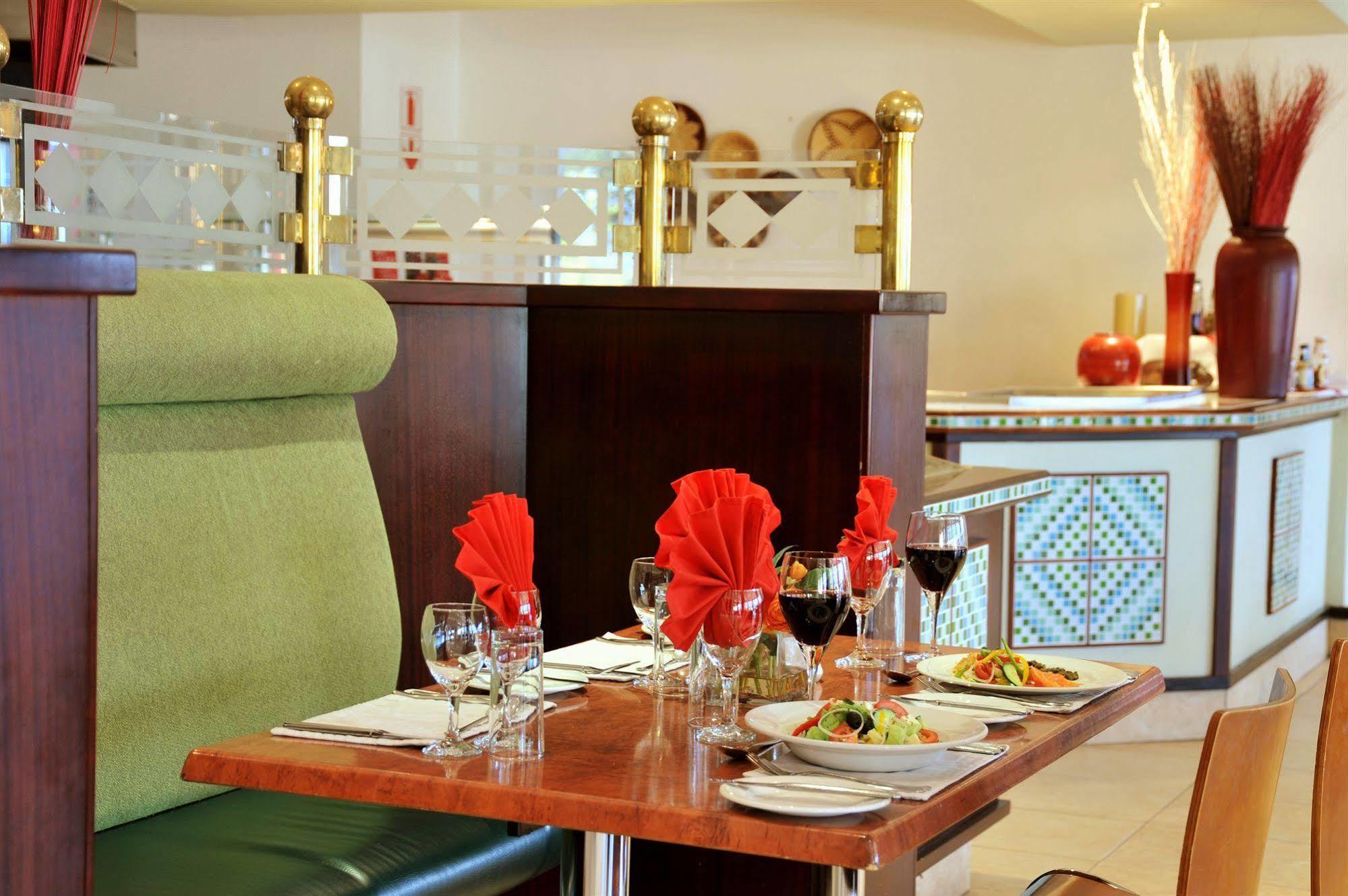 Cresta President Hotel Gaborone Dış mekan fotoğraf