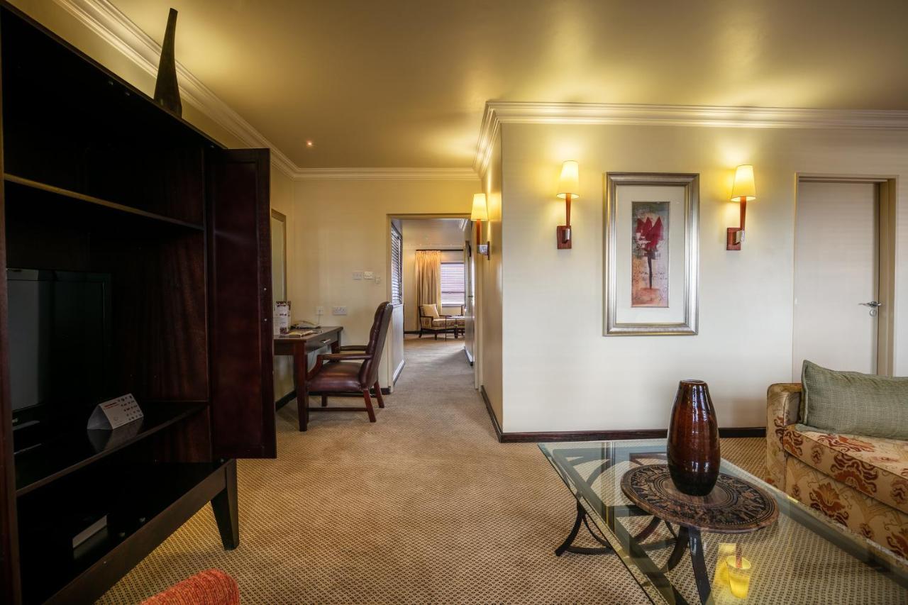 Cresta President Hotel Gaborone Dış mekan fotoğraf