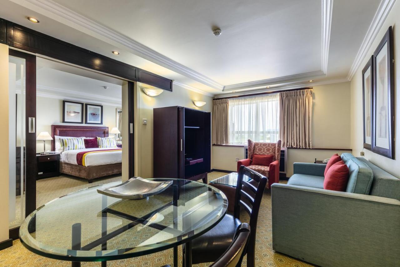 Cresta President Hotel Gaborone Dış mekan fotoğraf