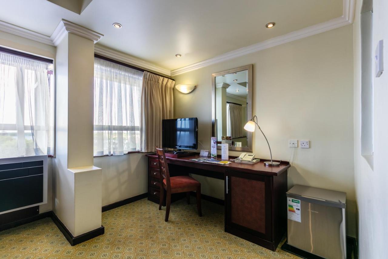 Cresta President Hotel Gaborone Dış mekan fotoğraf